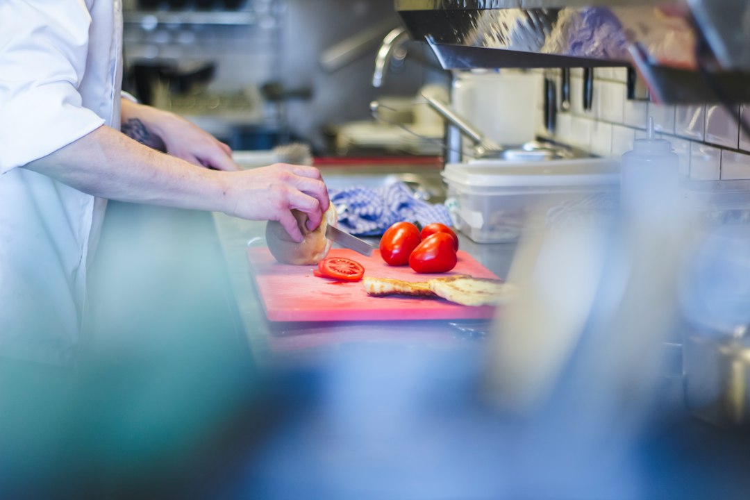 Knife Sharp but Won’t Cut Tomato Skin? Diagnose the Edge Before Sharpening Again